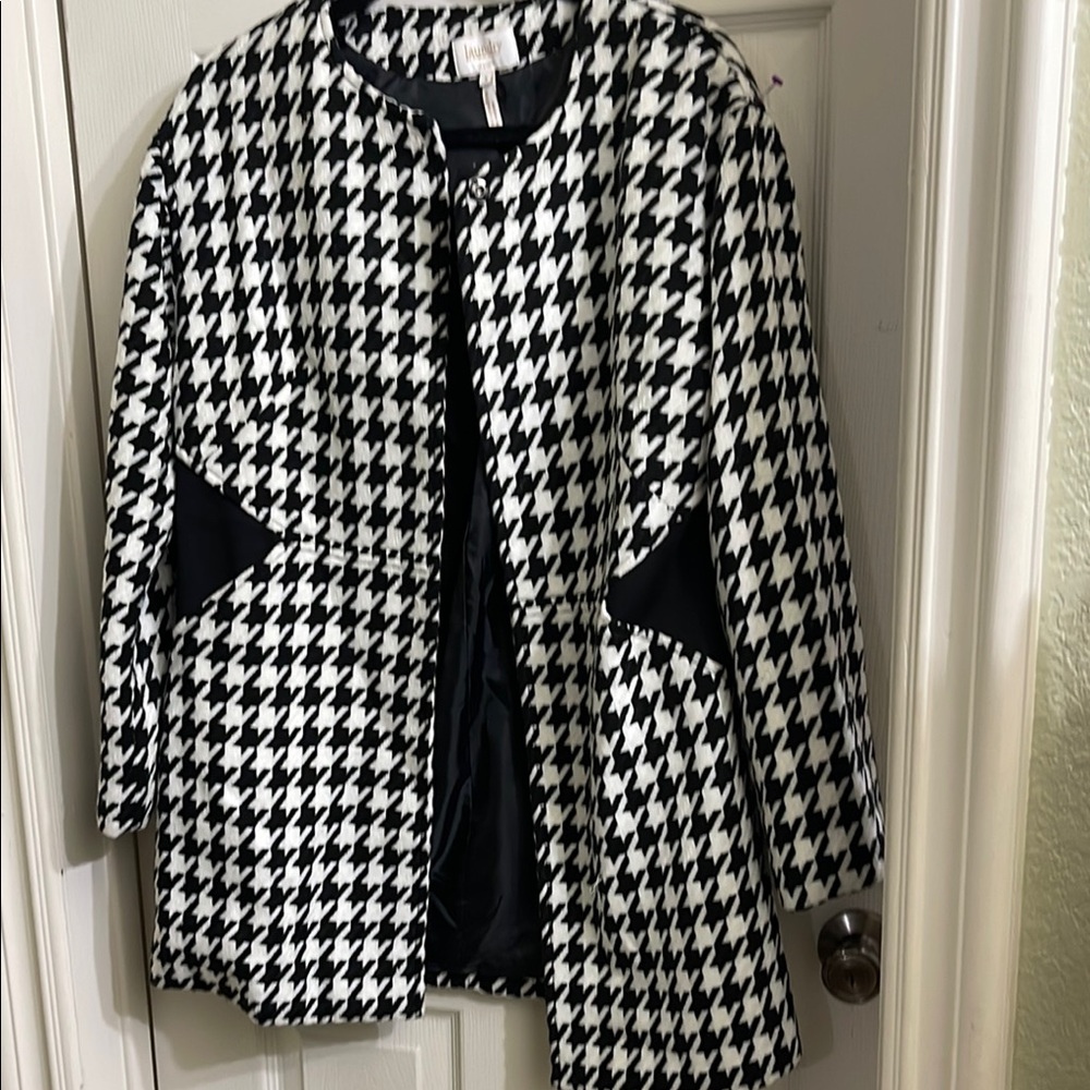 Houndstooth Black and White Women's Coat